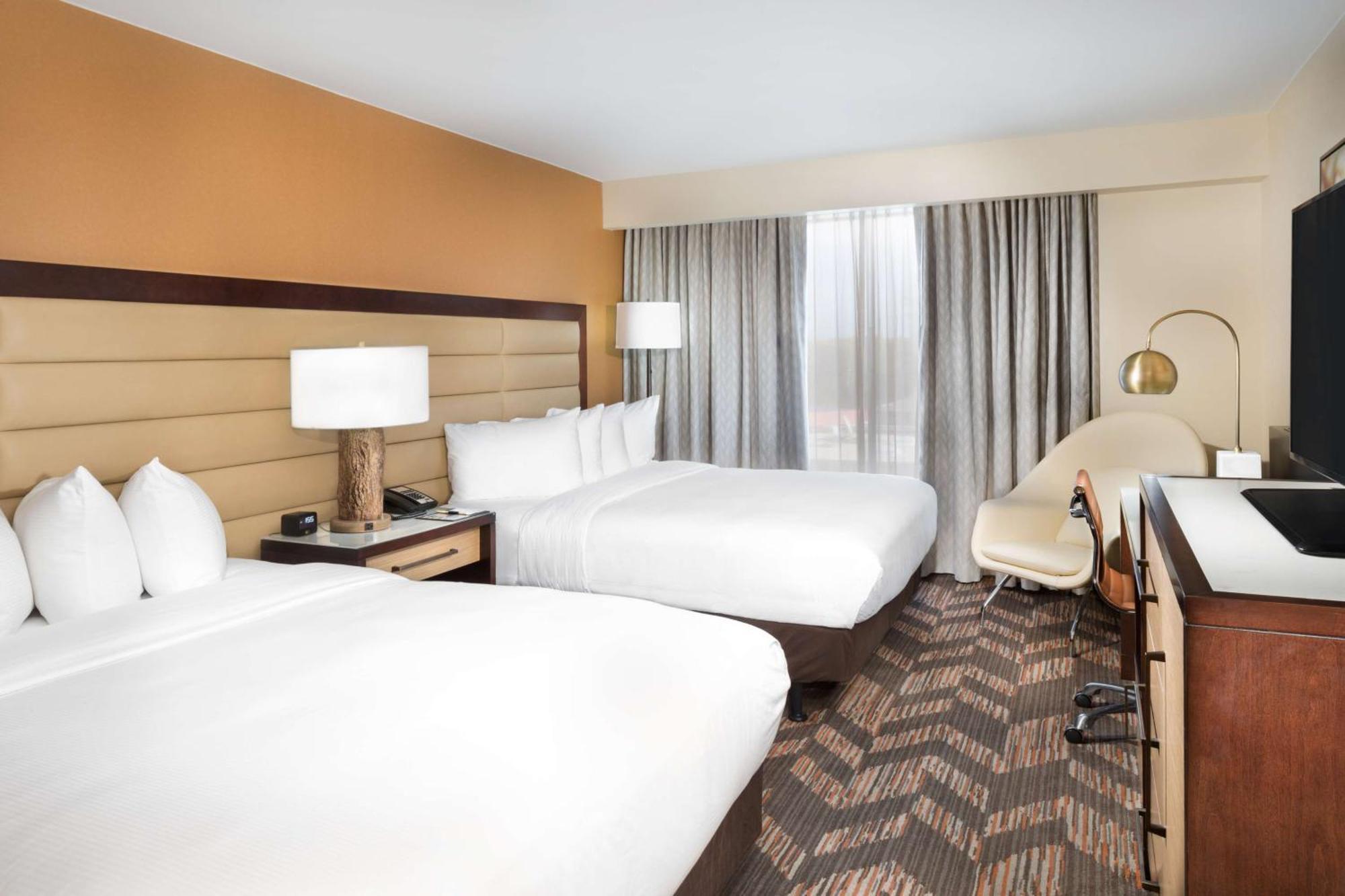 Doubletree By Hilton Lawrence Hotel Exterior foto
